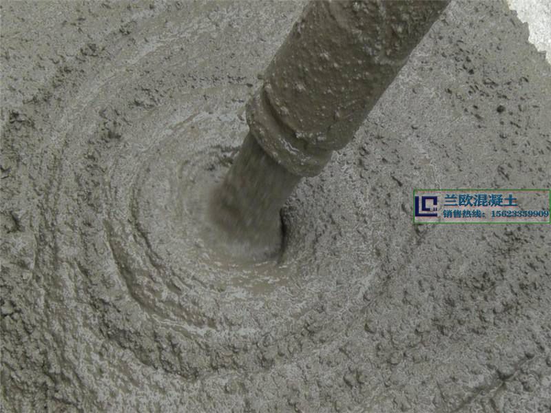 武漢混凝土施工隊(duì)如何澆筑混凝土(圖1) 武漢混凝土施工隊(duì)如何澆筑混凝土(圖1)